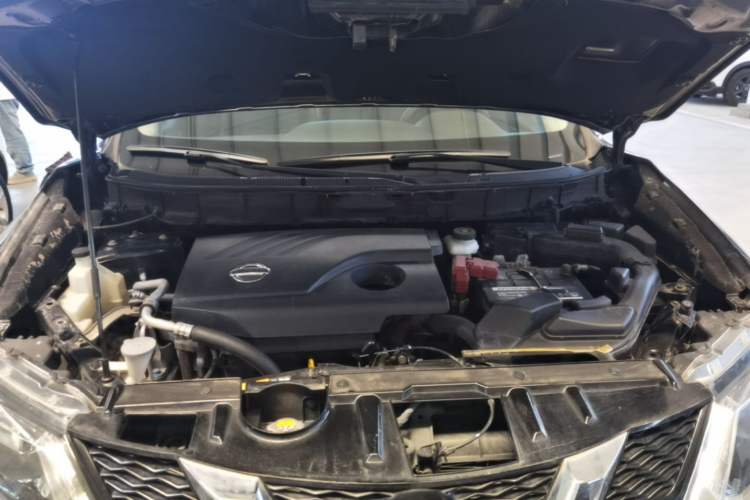Used Nissan X-Trail 2014 2.0L CVT Comfort Edition 2WD Engine Bay
