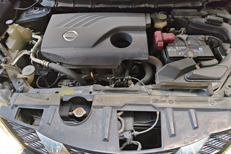 Used Nissan X-Trail 2014 2.0L CVT Comfort Edition 2WD Engine Bay