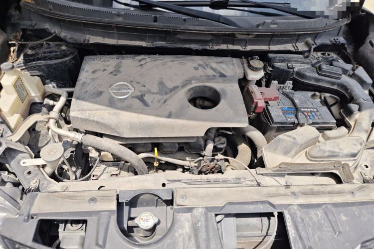 Used Nissan X-Trail 2014 2.0L CVT Comfort Edition 2WD Engine Bay