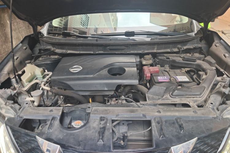 Used Nissan X-Trail 2014 2.0L CVT Comfort Edition 2WD Engine Bay