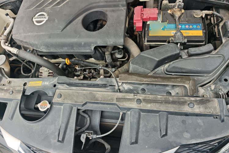 Used Nissan X-Trail 2014 2.0L CVT Comfort Edition 2WD Engine Bay
