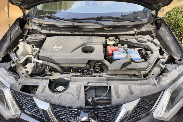 Used Nissan X-Trail 2014 2.0L CVT Comfort Edition 2WD Engine Bay