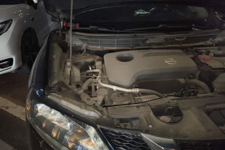 Used Nissan X-Trail 2014 2.5L CVT Leading Edition 4WD Engine Bay Right