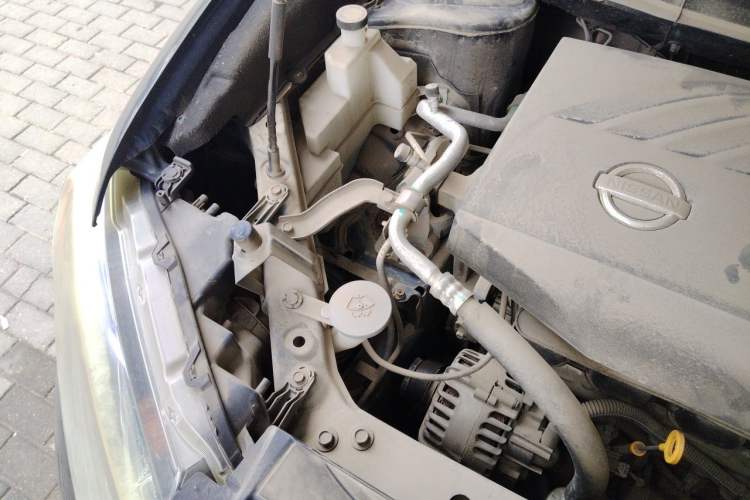 Used Nissan X-Trail 2014 2.0L CVT Comfort Edition 2WD Engine Bay Right
