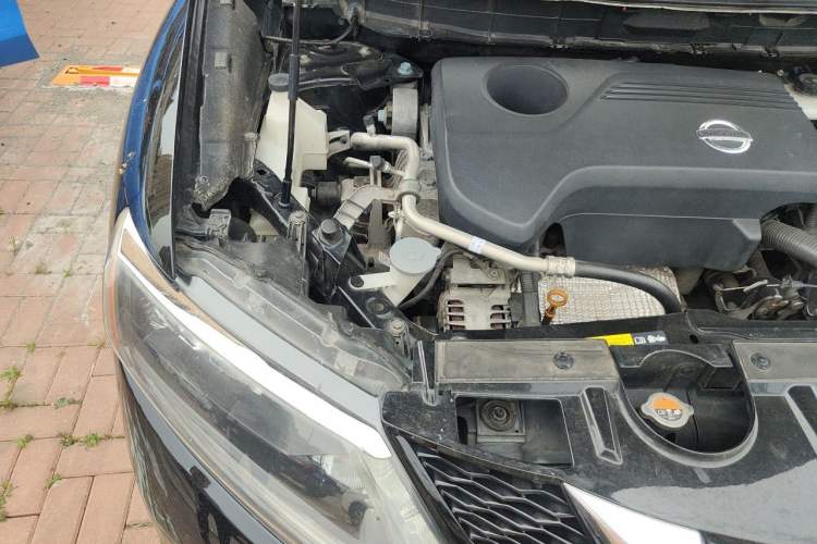 Used Nissan X-Trail 2014 2.5L CVT Luxury Edition 4WD Engine Bay Right