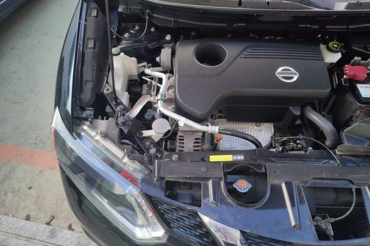 Used Nissan X-Trail 2014 2.5L CVT Luxury Edition 4WD Engine Bay Right