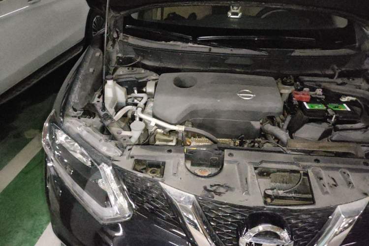 Used Nissan X-Trail 2014 2.5L CVT Luxury Edition 4WD Engine Bay Right