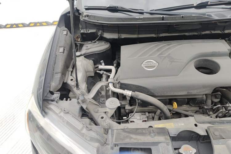 Used Nissan X-Trail 2014 2.0L CVT Comfort Edition 2WD Engine Bay Right