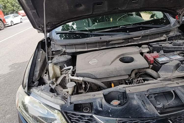 Used Nissan X-Trail 2014 2.0L CVT Comfort Edition 2WD Engine Bay Right