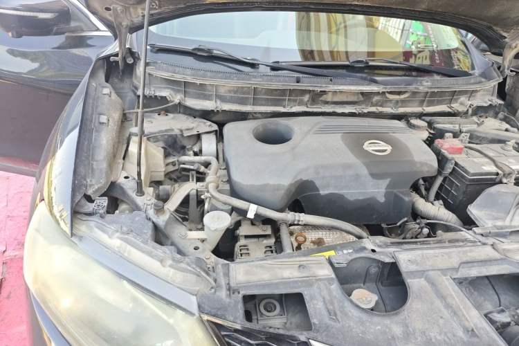 Used Nissan X-Trail 2014 2.5L CVT Luxury Edition 4WD Engine Bay Right