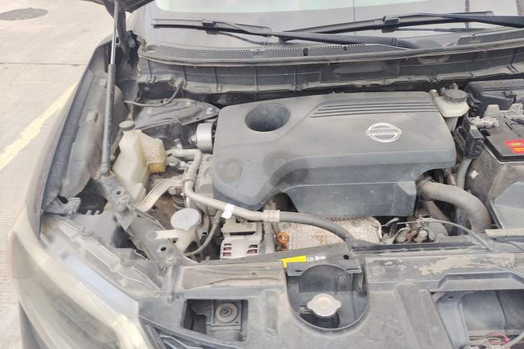 Used Nissan X-Trail 2014 2.5L CVT Luxury Edition 4WD Engine Bay Right