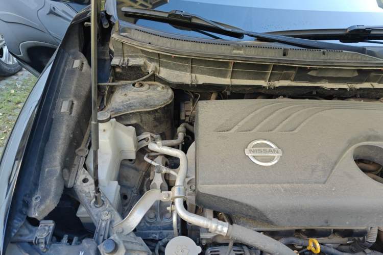 Used Nissan X-Trail 2014 2.0L CVT Smart Edition 2WD Engine Bay Right