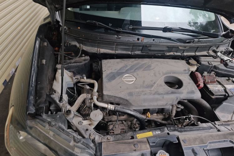 Used Nissan X-Trail 2014 2.0L CVT Comfort Edition 2WD Engine Bay Right