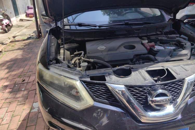 Used Nissan X-Trail 2014 2.0L CVT Comfort Edition 2WD Engine Bay Right