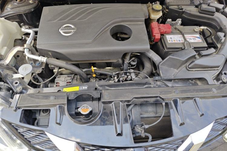 Used Nissan X-Trail 2014 2.0L CVT Smart Edition 2WD Engine Bay