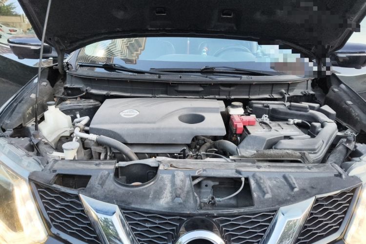 Used Nissan X-Trail 2014 2.0L CVT Comfort Edition 2WD Engine Bay