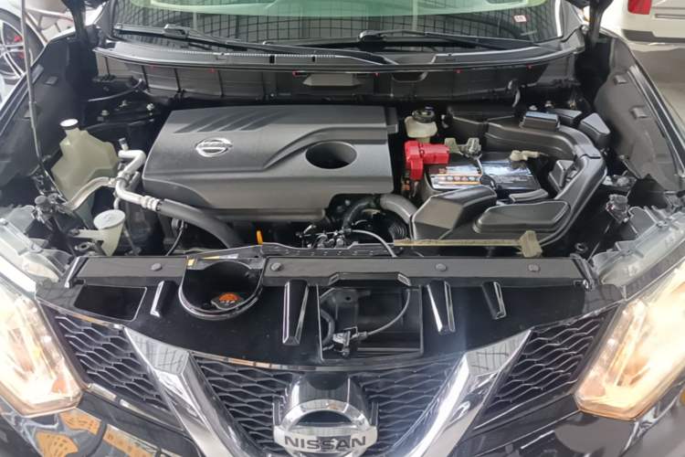 Used Nissan X-Trail 2014 2.0L CVT Comfort Edition 2WD Engine Bay