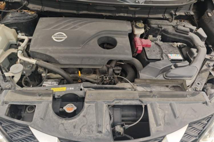 Used Nissan X-Trail 2014 2.0L CVT Smart Edition 2WD Engine Bay
