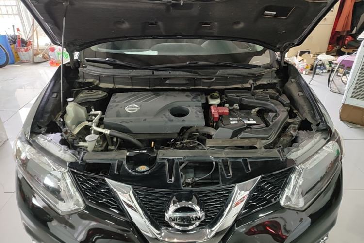 Used Nissan X-Trail 2014 2.0L CVT Comfort Edition 2WD Engine Bay