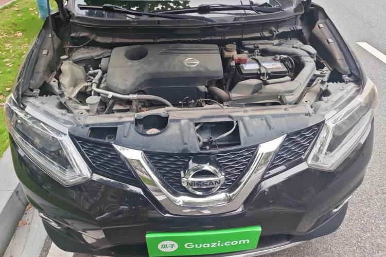 Used Nissan X-Trail 2014 2.5L CVT Luxury Edition 4WD Engine Bay