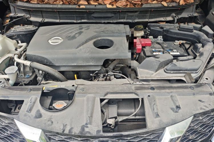 Used Nissan X-Trail 2014 2.0L CVT Comfort Edition 2WD Engine Bay