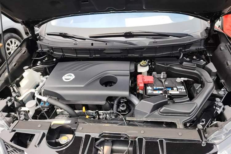 Used Nissan X-Trail 2014 2.0L CVT Comfort Edition 2WD Engine Bay