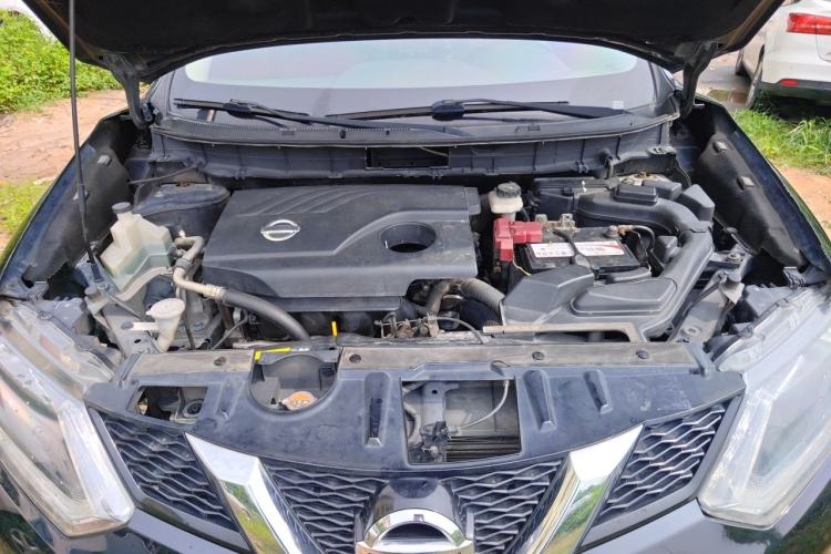 Used Nissan X-Trail 2014 2.0L CVT Smart Edition 2WD Engine Bay