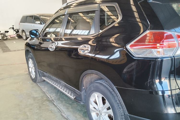 Used Nissan X-Trail 2014 2.0L CVT Comfort Edition 2WD Exterior 3