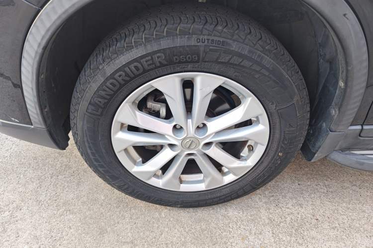 Used Nissan X-Trail 2014 2.0L CVT Comfort Edition 2WD Exterior 4