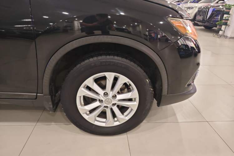Used Nissan X-Trail 2014 2.5L CVT Leading Edition 4WD Exterior 5