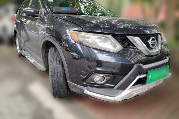 Used Nissan X-Trail 2014 2.0L CVT Comfort Edition 2WD Front Right 45 Deg