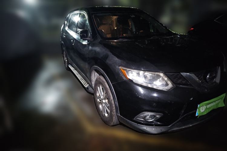 Used Nissan X-Trail 2014 2.0L CVT Comfort Edition 2WD Front Right 45 Deg