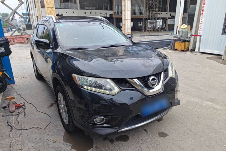 Used Nissan X-Trail 2014 2.0L CVT Comfort Edition 2WD Front Right 45 Deg