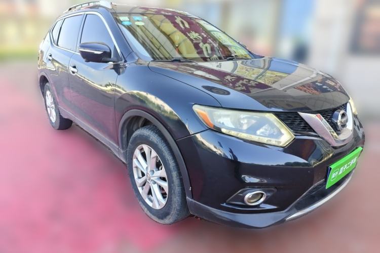 Used Nissan X-Trail 2014 2.5L CVT Luxury Edition 4WD Front Right 45 Deg