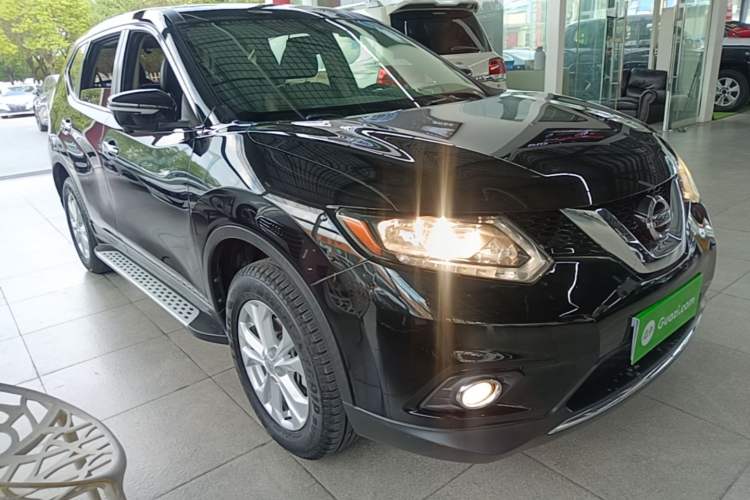 Used Nissan X-Trail 2014 2.0L CVT Comfort Edition 2WD Front Right 45 Deg