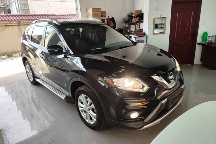 Used Nissan X-Trail 2014 2.0L CVT Comfort Edition 2WD Front Right 45 Deg