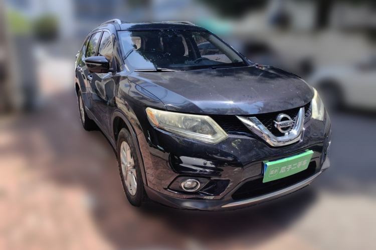 Used Nissan X-Trail 2014 2.0L CVT Comfort Edition 2WD Front Right 45 Deg