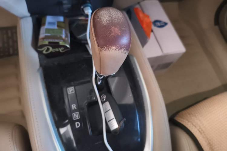 Used Nissan X-Trail 2014 2.0L CVT Comfort Edition 2WD Gear Lever
