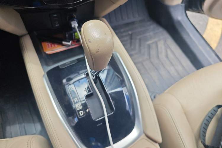 Used Nissan X-Trail 2014 2.0L CVT Comfort Edition 2WD Gear Lever