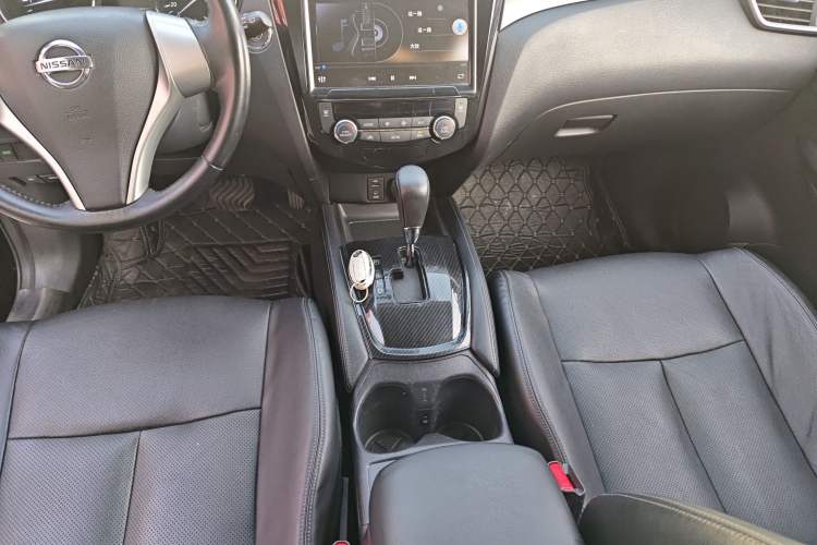 Used Nissan X-Trail 2014 2.0L CVT Comfort Edition 2WD Gear Lever