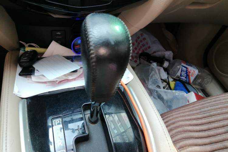 Used Nissan X-Trail 2014 2.5L CVT Luxury Edition 4WD Gear Lever