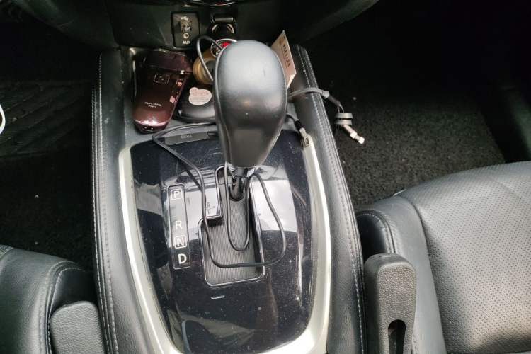 Used Nissan X-Trail 2014 2.5L CVT Leading Edition 4WD Gear Lever