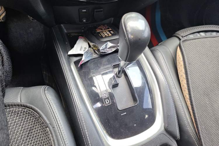 Used Nissan X-Trail 2014 2.0L CVT Smart Edition 2WD Gear Lever