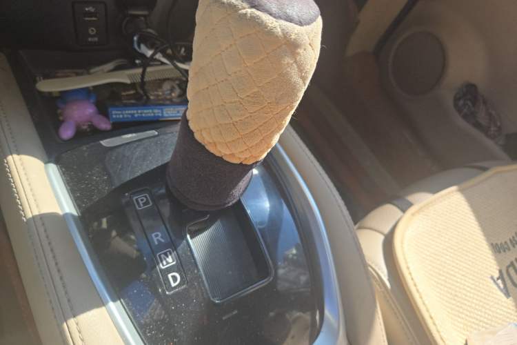 Used Nissan X-Trail 2014 2.0L CVT Comfort Edition 2WD Gear Lever