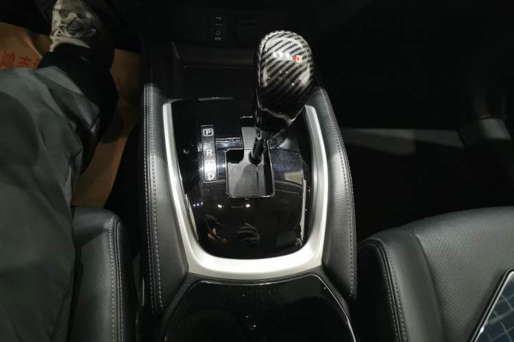 Used Nissan X-Trail 2014 2.0L CVT Smart Edition 2WD Gear Lever