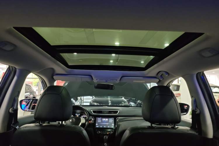 Used Nissan X-Trail 2014 2.5L CVT Leading Edition 4WD Headliner