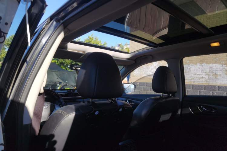 Used Nissan X-Trail 2014 2.0L CVT Comfort Edition 2WD Headliner