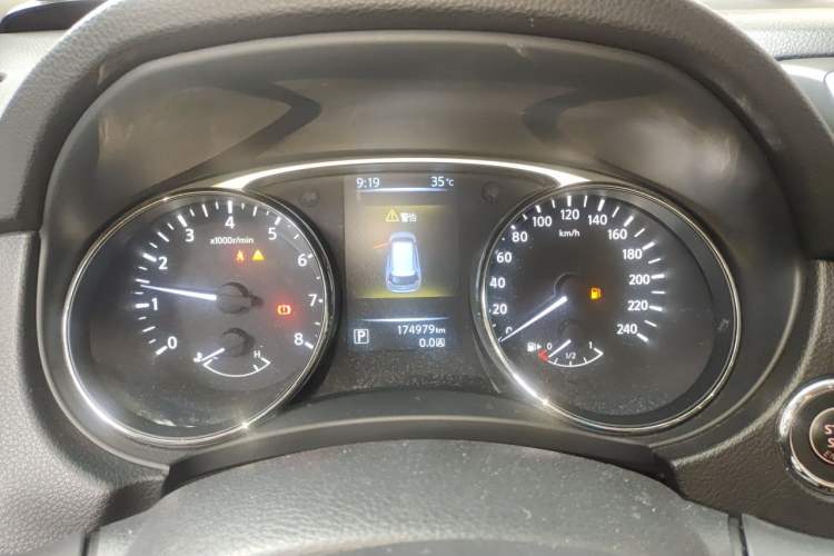 Used Nissan X-Trail 2014 2.0L CVT Comfort Edition 2WD Instrument Cluster