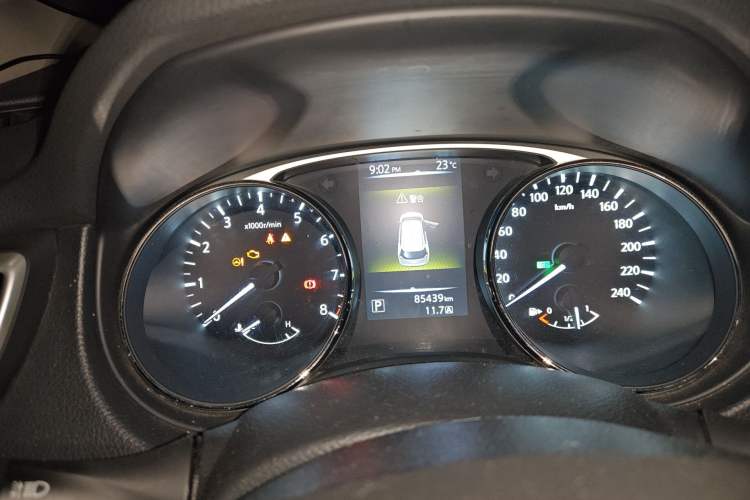 Used Nissan X-Trail 2014 2.0L CVT Comfort Edition 2WD Instrument Cluster