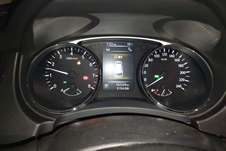 Used Nissan X-Trail 2014 2.5L CVT Luxury Edition 4WD Instrument Cluster